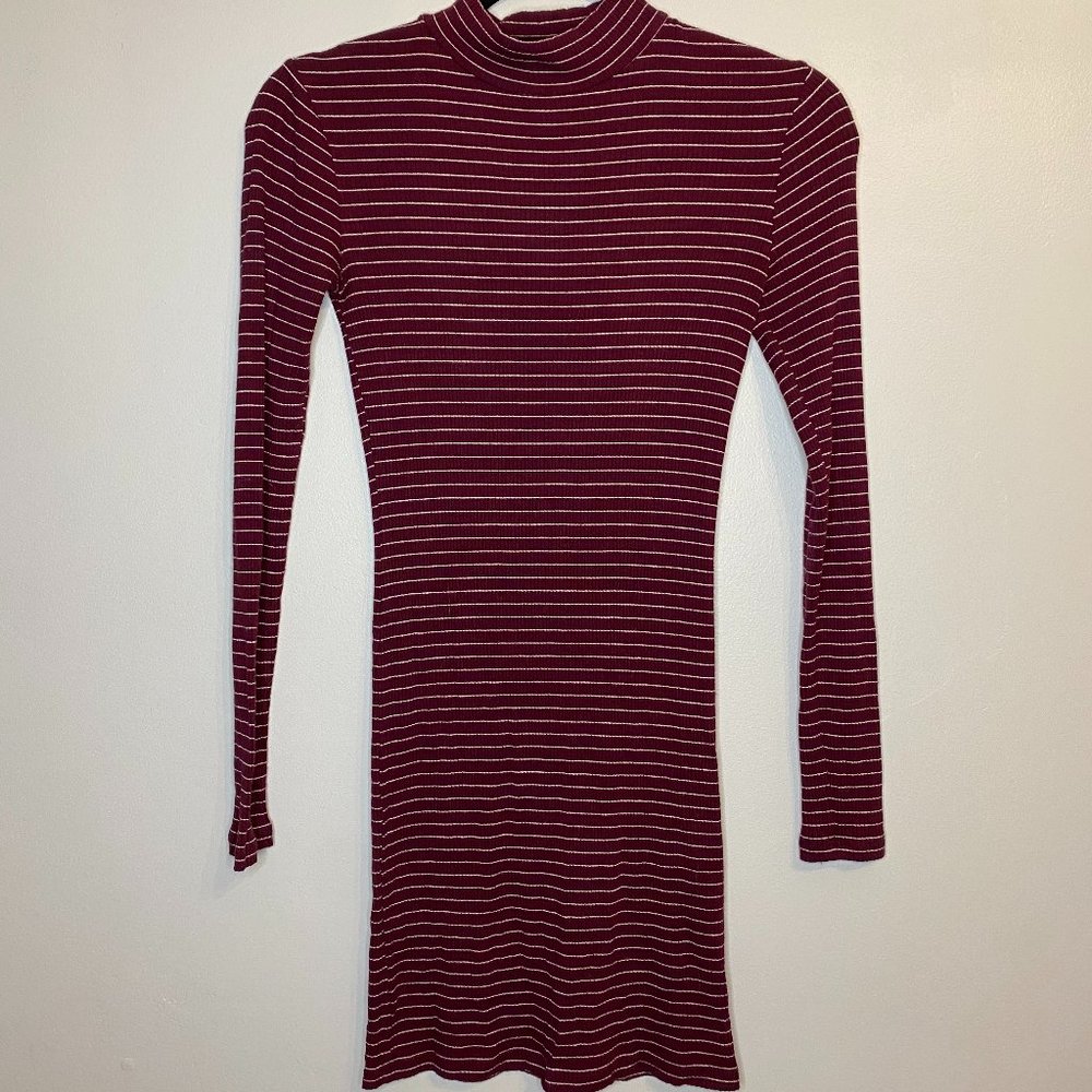 FOREVER 21 Striped Mock Neck Bodycon Dress in Maroon (Size S)